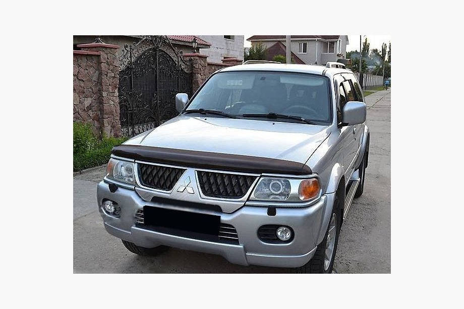 Mitsubishi Pajero Sport 1996–2007 Konepellin tuuliohjain (SIM) Image