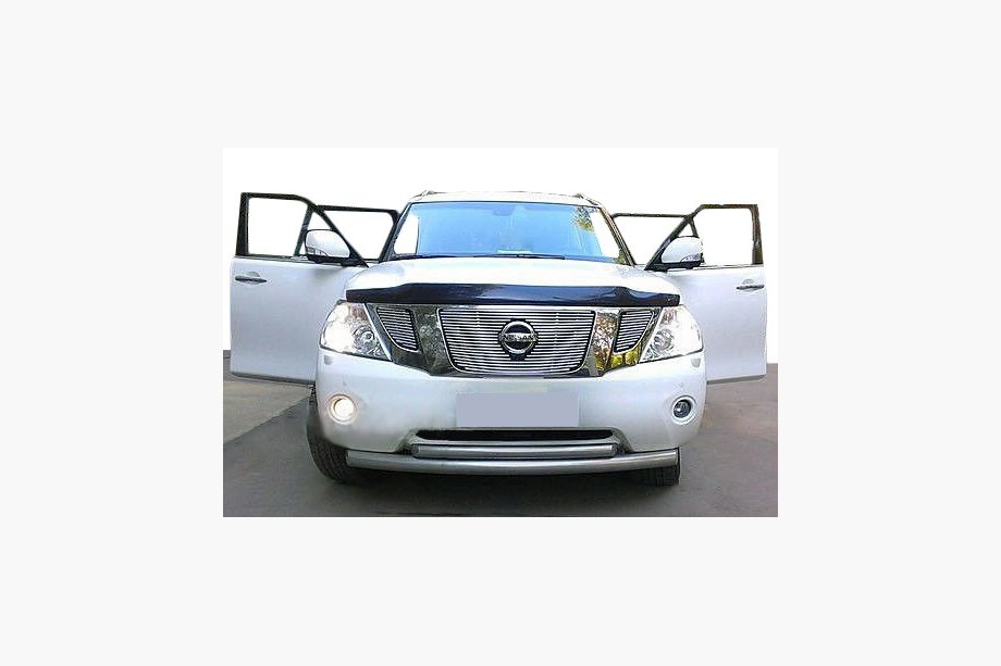 Nissan Patrol Y62 2010–2024 Konepellin tuuliohjain (SIM) Image