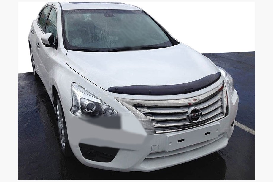 Nissan Teana 2014– Konepellin tuuliohjain 2013+ (SIM) Image