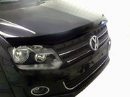 Volkswagen Amarok 2010–2022 Konepellin tuuliohjain (SIM) kuva 1
