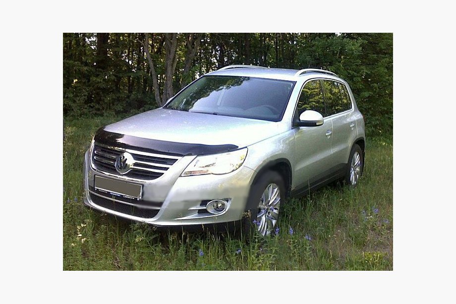 Volkswagen Tiguan 2007–2016 Konepellin tuuliohjain (SIM) Image