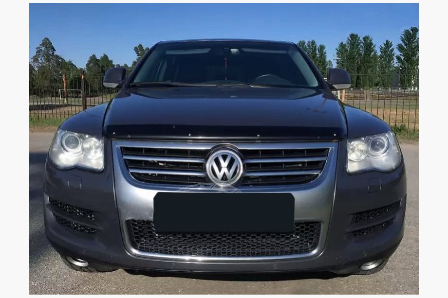 Volkswagen Touareg 2002–2010 Konepellin tuuliohjain (SIM) Image