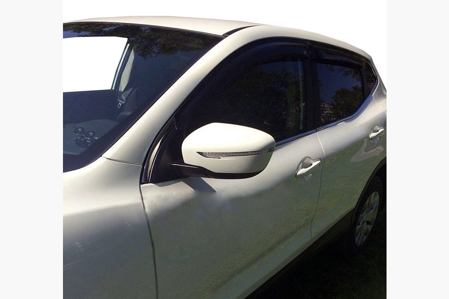 Nissan Qashqai 2014–2021 Sivulasin tuuliohjaimet (4 kpl, SIM) Image