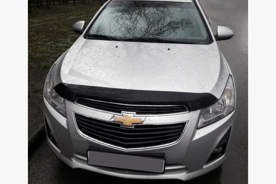 Chevrolet Cruze 2009–2015 Konepellin tuuliohjain (SIM) Image