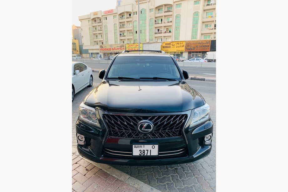 Lexus LX570/450d 2008–2022 TRD jäähdyttimen säleikkö (2012-2015) Kuva 9