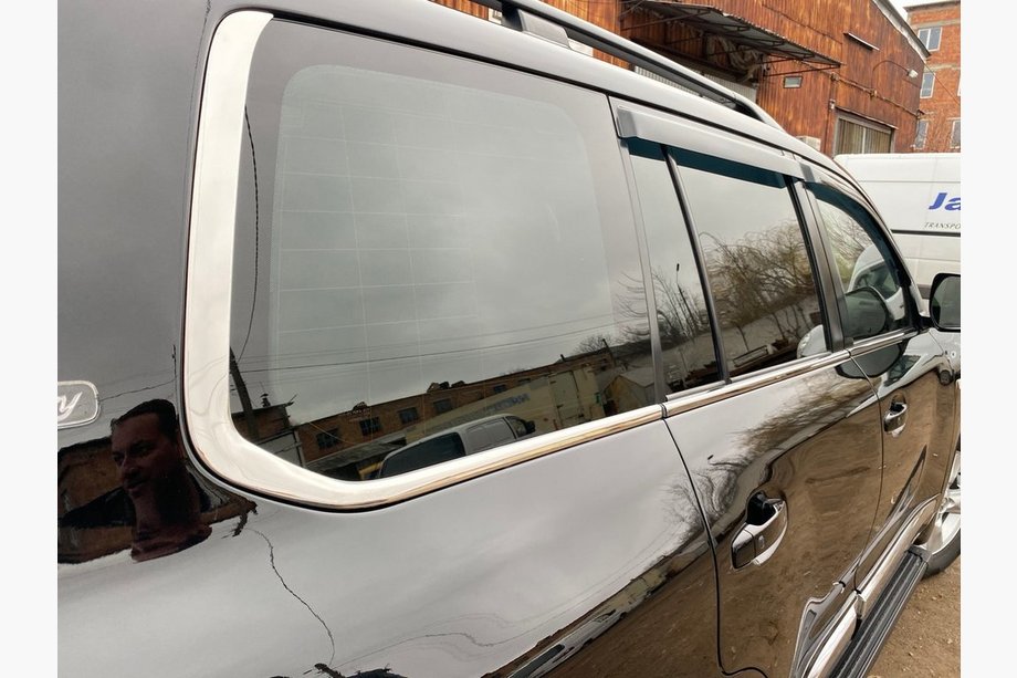 Toyota Land Cruiser 200 2007–2021 Takalasin kulmalistat (2 kpl, ruostumaton teräs) Image