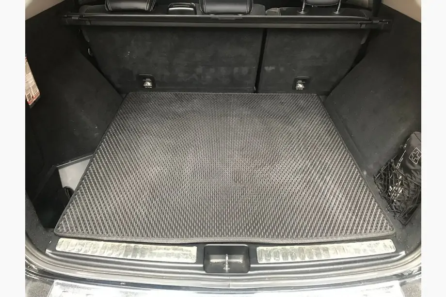 Mercedes GLE/ML class W166 2011–2018 Tavaratilan matto (EVA, musta) Image