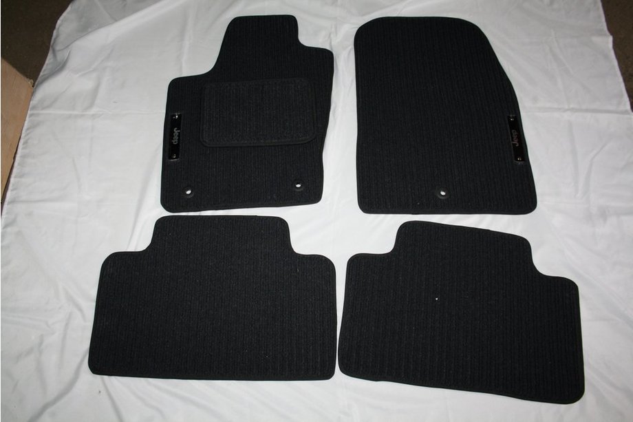 Jeep Grand Cherokee WJ 1999–2004 Tekstiiliset sisätilamatot (Corona) Image