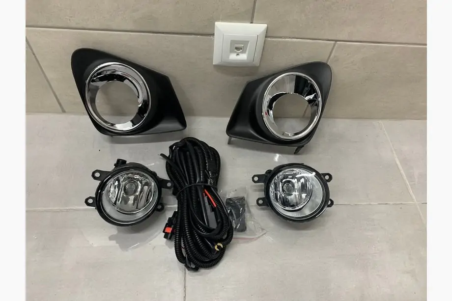 Toyota Corolla 2013–2019 Sumuvalosarja 2013-2016 (2 kpl, halogeeni) Image
