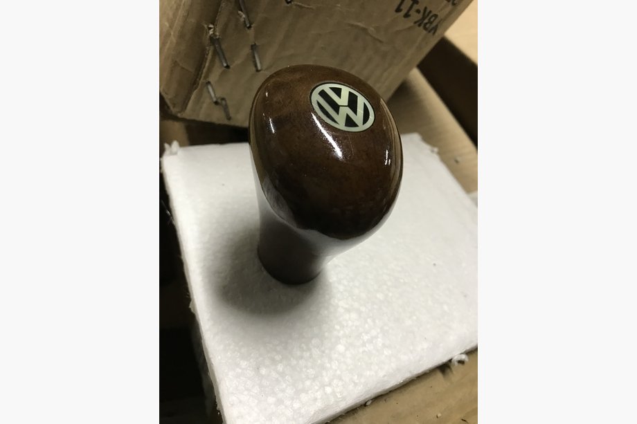 Volkswagen Golf 4 1997–2006 Vaihdekepin nuppi (puukuosi) Image