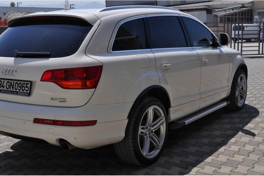 Audi Q7 2005–2015 Allmond Grey -sivuporrassarja (2 kpl, alumiini) Image
