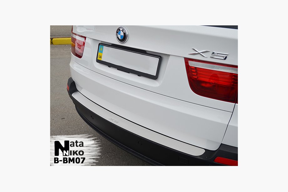 BMW X5 E70 2007–2013 NataNika takapuskurin suojalista (ruostumaton teräs) Image