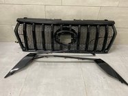 Toyota Land Cruiser Prado 150 2009–2023 Maski 2017↗ LED (Zeus Black, Black kulmakarvoilla) kuva 2