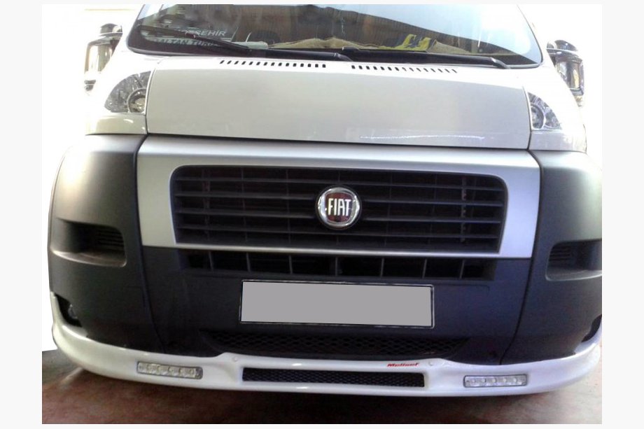 Peugeot Boxer 2006–2025 Etupuskurin lippaspoileri 2006-2013 (kapea, LED-valoilla, maalattava) Image
