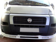Peugeot Boxer 2006–2025 Etupuskurin lippaspoileri 2006-2013 (kapea, LED-valoilla, maalattava) kuva 1