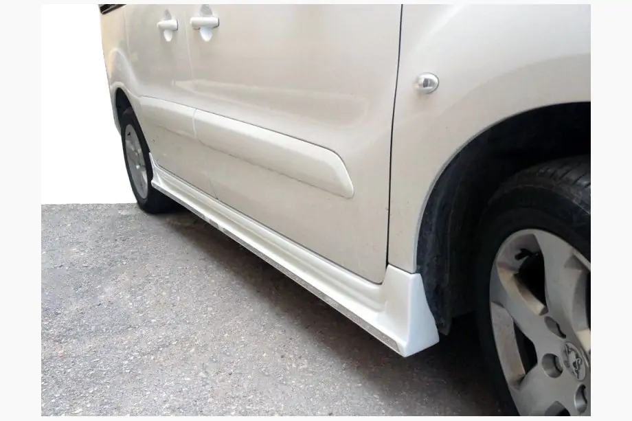 Hyundai Accent 2000–2006 Sivuhelmat (maalattavaksi) Image