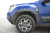 Renault Duster 2018–2024 Leveät lokasuojan levikkeet (8 kpl, ABS, hiilikuitulook) kuva 1