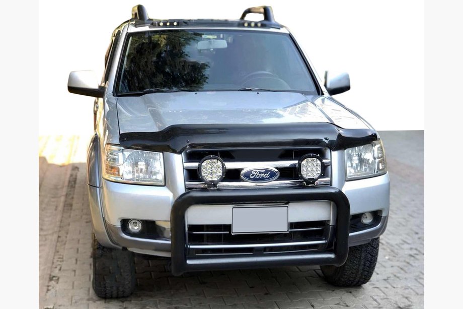 Ford Ranger 2007–2011 Konepellin tuuliohjain EuroCap (2007-2009) Image
