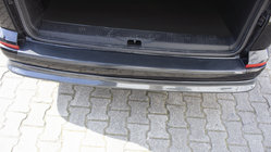 Volkswagen T6 2015–2024 EuroCap takapuskurin suojalista, hiilikuitujäljitelmä (ABS) kuva 1