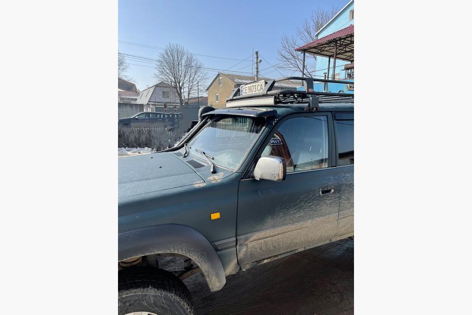 Toyota Land Cruiser 80 1990–1997 Tuulilasin aurinkolippa Image