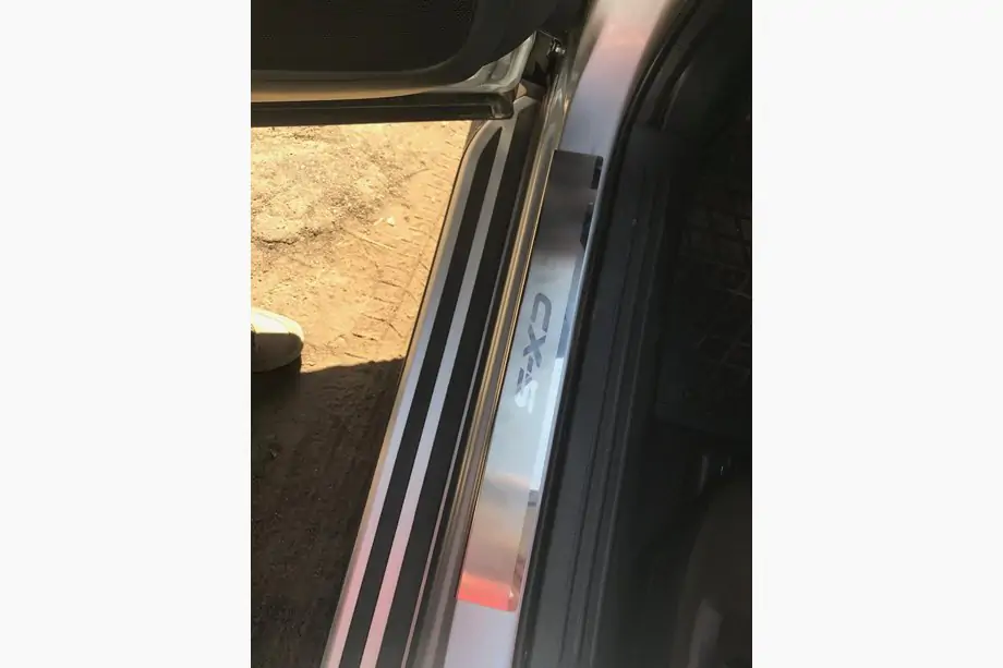 Mazda CX-5 2017–2025 Nataniko ovikynnyslistat (4 kpl, ruostumaton teräs) Image