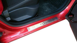 Renault Clio IV 2012–2019 OmsaLine kynnyslistat (4 kpl, ruostumaton teräs) kuva 1