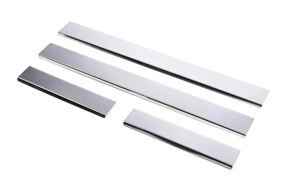 Toyota Auris 2007–2012 Carmos-kynnyslistat (4 kpl, ruostumaton teräs) Image