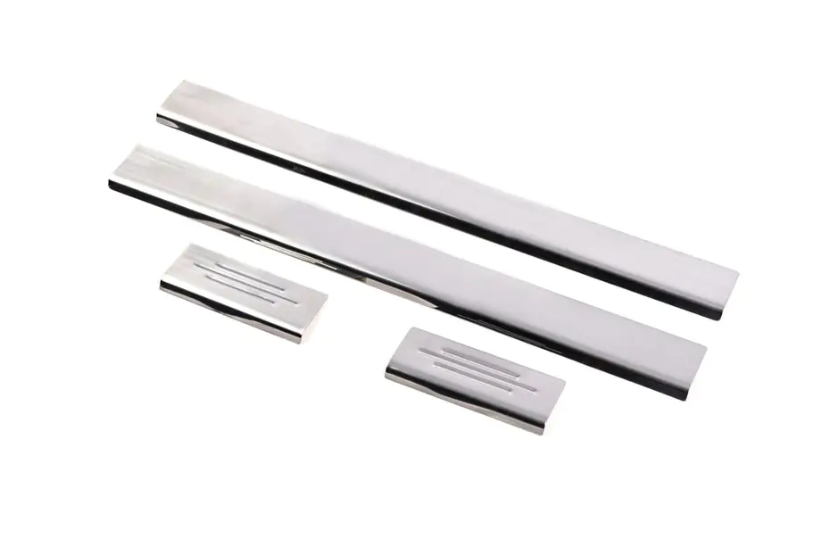 Toyota Yaris 2006–2011 Carmos-kynnyslistat (4 kpl, ruostumaton teräs) Image