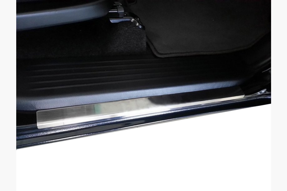Toyota Hilux 2006–2015 Carmos kynnyslistat (4 kpl, RST) Image