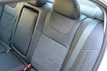 Honda Accord IX 2013–2017 Istuinsuojat Alcantara ↗ keinonahka kuva 3