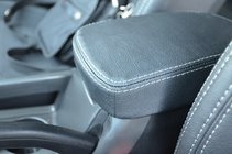Kia Sportage 2010–2015 SoyuzAuto Leather Style -mallikohtaiset istuinsuojat kuva 4