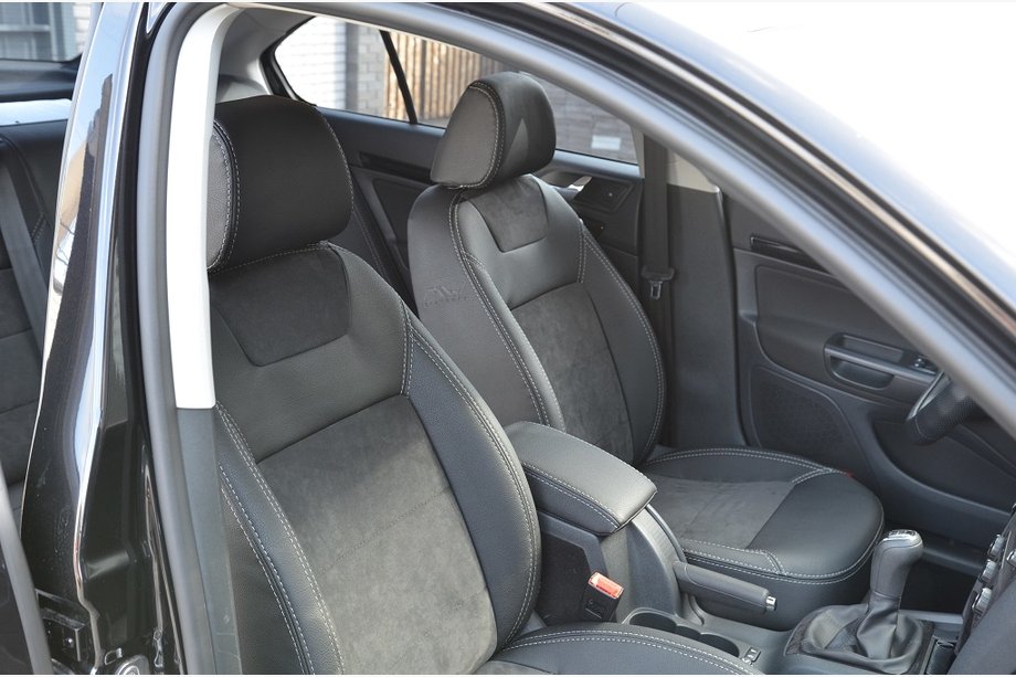 Skoda Octavia II A5 2006–2010 SoyuzAuto Leather-style istuinsuojat Image