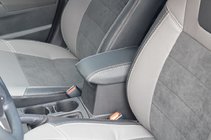 Toyota Corolla 2013–2019 Istuinsuojat Elite (keinonahka + Alcantara-jäljitelmä) kuva 2
