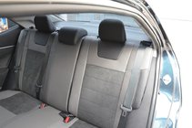 Toyota Corolla 2013–2019 Istuinsuojat Elite (keinonahka + Alcantara-jäljitelmä) kuva 5