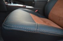 Toyota Camry 2011–2017 Istuinsuojat (keinonahka / Alcantara-korvike, Elite) kuva 7