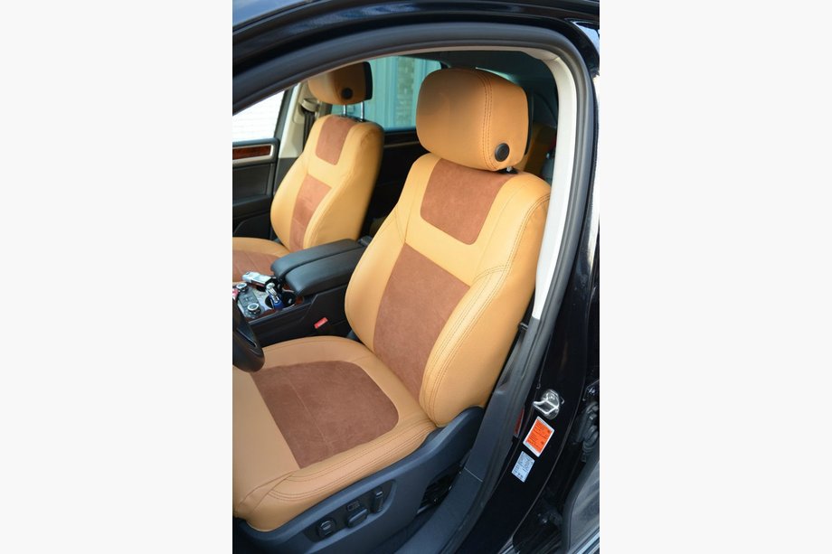 Volkswagen Touareg 2010–2018 Auton istuinsuojat (Alcantaran ja nahan korvike, Elite) Image