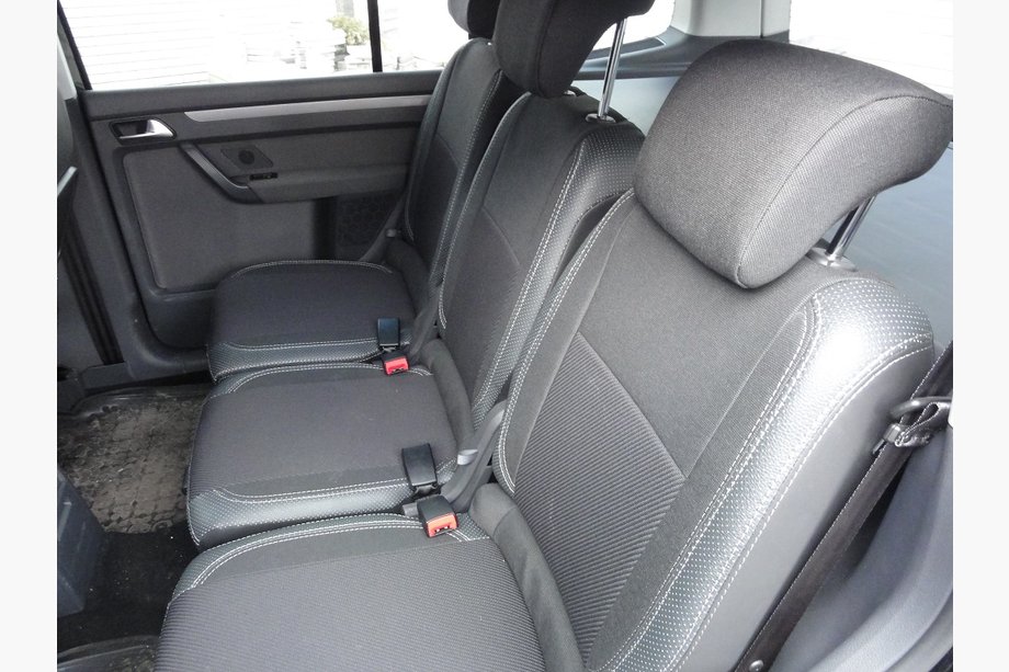 Volkswagen Touran 2003–2010 Ekonahkaiset istuinsuojat SoyuzAuto Premium Image