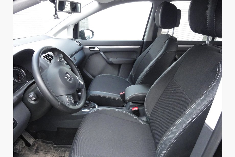 Volkswagen Touran 2010–2015 Auton penkinpäälliset (keinonahka↗kangas, Premium) Image