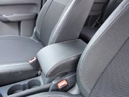 Volkswagen Touran 2010–2015 Auton penkinpäälliset (keinonahka↗kangas, Premium) kuva 4