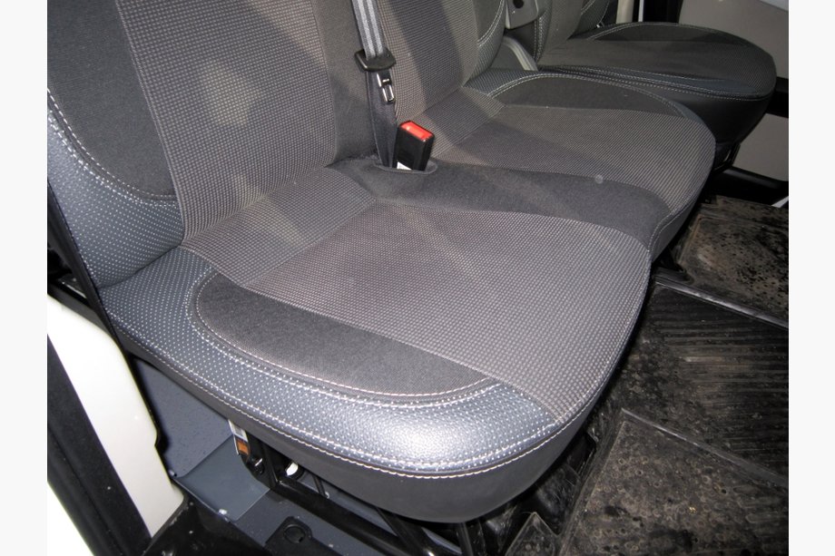 Peugeot Boxer 2006–2025 UUTUUS!!! Alkuperäiset SoyuzAuto Premium -istuinsuojat Kuva 3