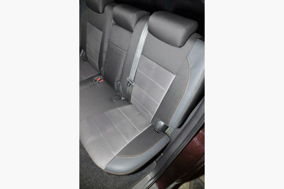Hyundai Santa Fe 2 2006–2012 Auton istuinsuojat (keinonahka→kangas, Premium) Image