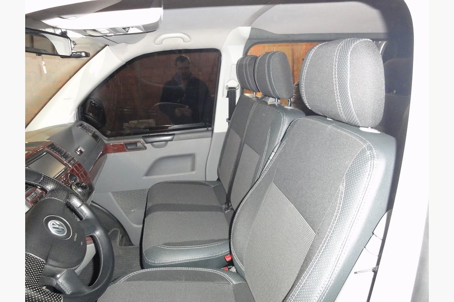 Volkswagen T5 2010–2015 Auton penkinpäälliset (keinonahka↗kangas, Premium) Etupenkit (2+1) Kuva 2