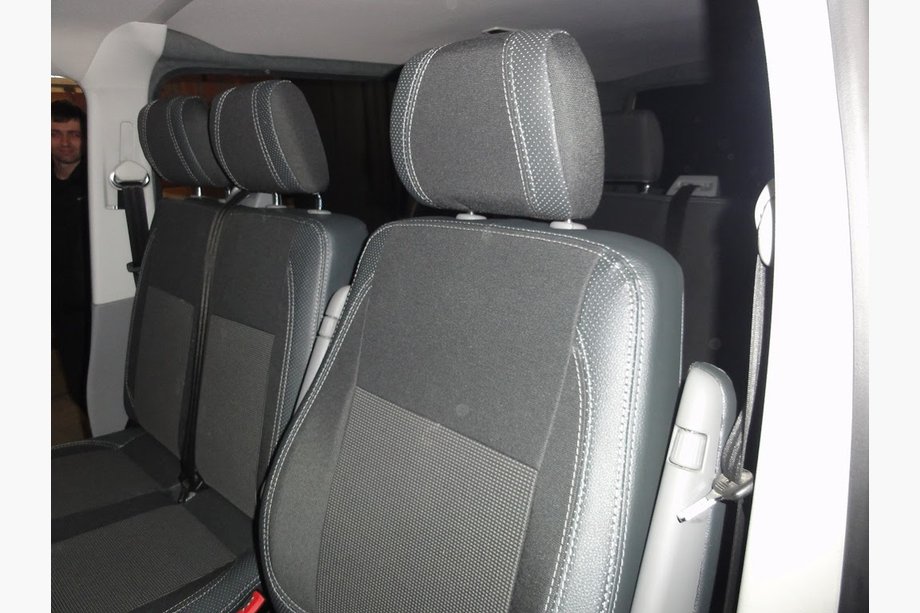 Volkswagen T5 Multivan 2003–2010 Auton penkinpäälliset (keinonahka↗kangas, Premium) Etuistuimet (1+1) Image