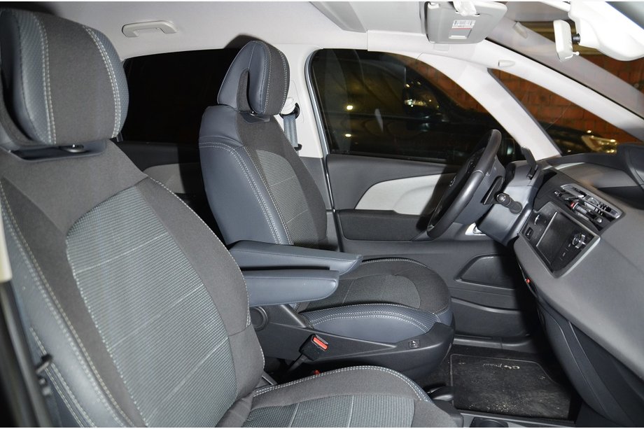 Citroen C-4 Picasso 2013–2022 Ekonahkaiset istuinsuojat SoyuzAuto Premium Image