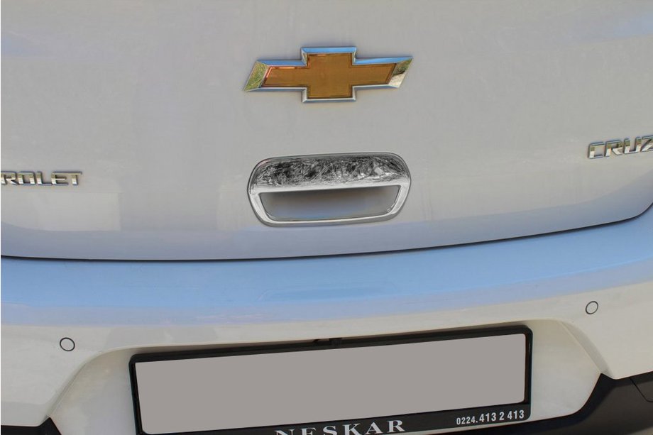 Chevrolet Cruze 2009–2015 Takaluukun kahvan peite (HB-versio, ruostumaton teräs) OmsaLine – italialainen ruostumaton teräs Image