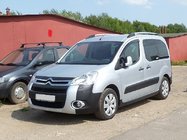 Citroen Berlingo 2008–2018 Sivulasien tuuliohjaimet (2 kpl, UA-Sport) kuva 2