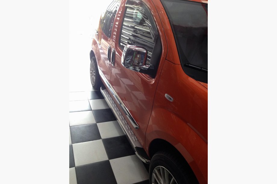 Citroen Nemo 2007–2017 MsLine Omsa sivuporrassarja (2 kpl, alumiini) Image