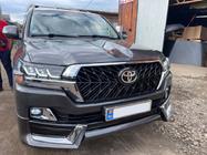 Toyota Land Cruiser 200 2007–2021 Korisarja 2016↗ (TRD 2021) Musta väri kuva 1
