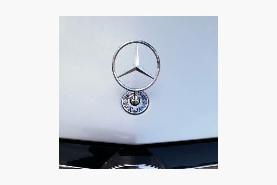 Mercedes S-sarja W220 1998–2005 Keulakoriste Mercedes 220 Image