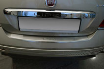 Fiat Linea 2006–2018 Takapuskurin suojalista taitoksella Nataniko (2012+, RST) kuva 1